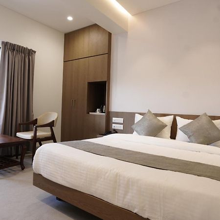 A Square Executive Hotel Aurangabad  Zewnętrze zdjęcie