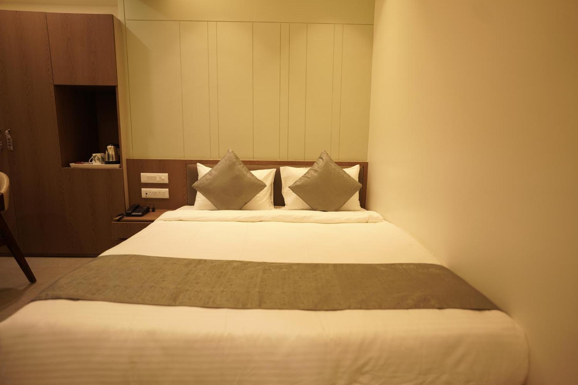 A Square Executive Hotel Aurangabad  Zewnętrze zdjęcie