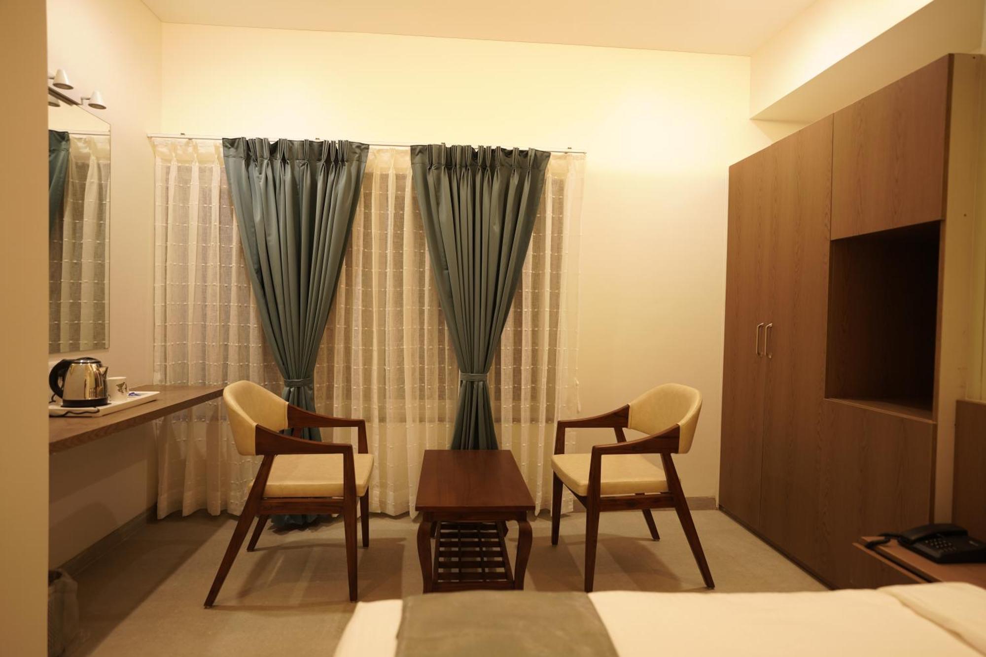 A Square Executive Hotel Aurangabad  Zewnętrze zdjęcie