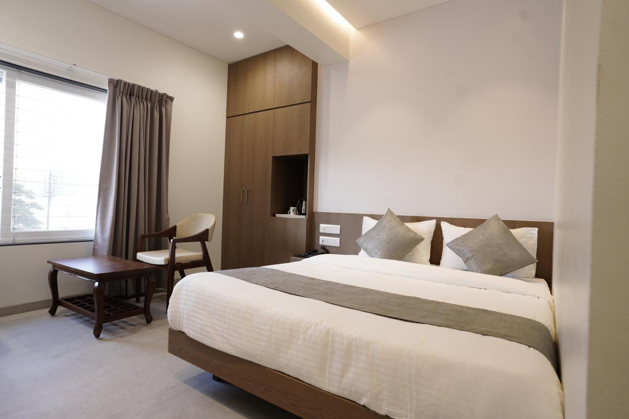 A Square Executive Hotel Aurangabad  Zewnętrze zdjęcie